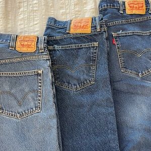 You get three pair of men’s Levi jeans.